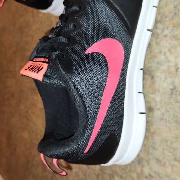 Nike Flex Essential sneaker - Picture 8 of 10